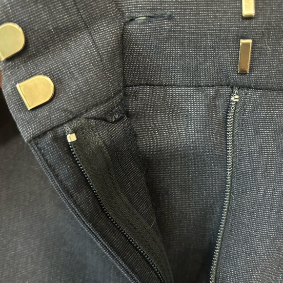 Ann Taylor lightweight trousers. Size 14 - Picture 3 of 4